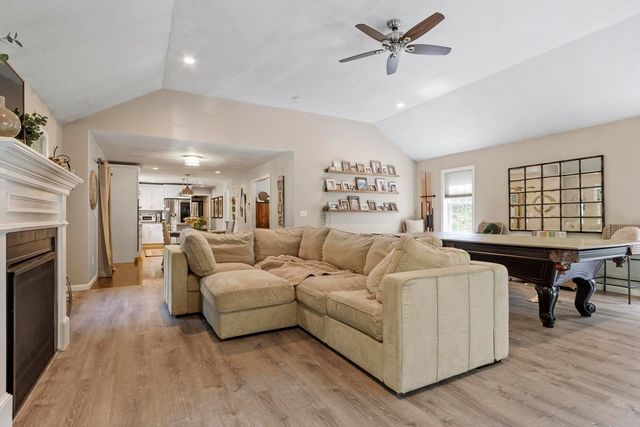 95 Prescott St, Rutland, MA 01543