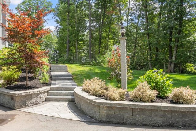95 Prescott St, Rutland, MA 01543