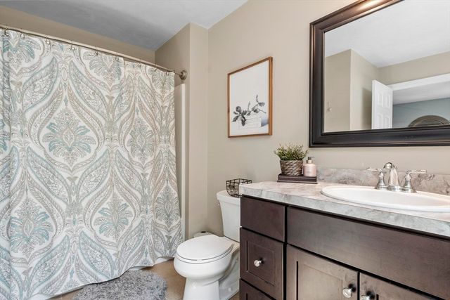 95 Prescott St, Rutland, MA 01543