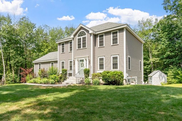 95 Prescott St, Rutland, MA 01543