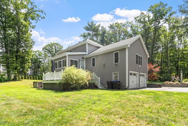 95 Prescott St, Rutland, MA 01543
