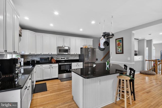 5153 BALLYCASTLE CIR, Alexandria, VA 22315