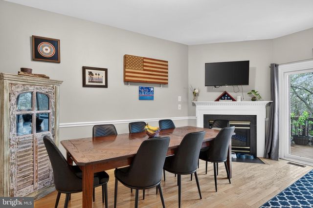 5153 BALLYCASTLE CIR, Alexandria, VA 22315