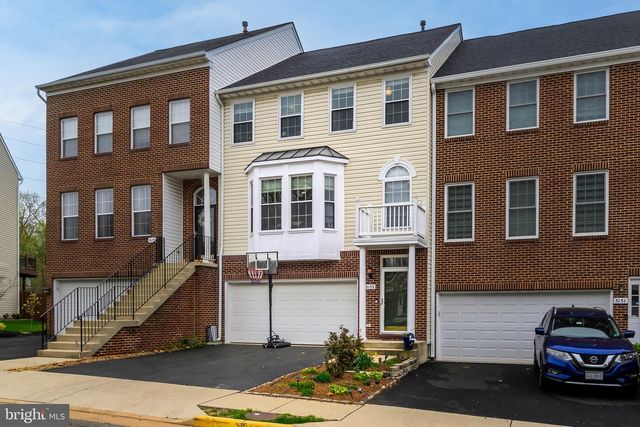 5153 BALLYCASTLE CIR, Alexandria, VA 22315