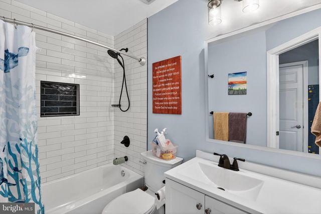 5153 BALLYCASTLE CIR, Alexandria, VA 22315