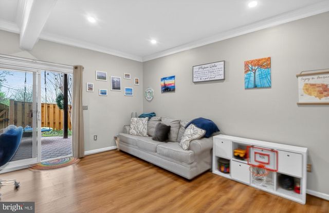 5153 BALLYCASTLE CIR, Alexandria, VA 22315