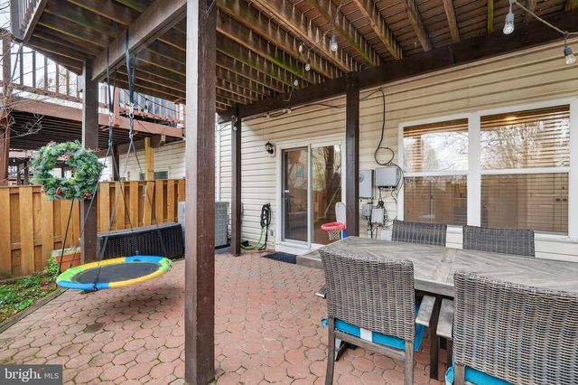 5153 BALLYCASTLE CIR, Alexandria, VA 22315