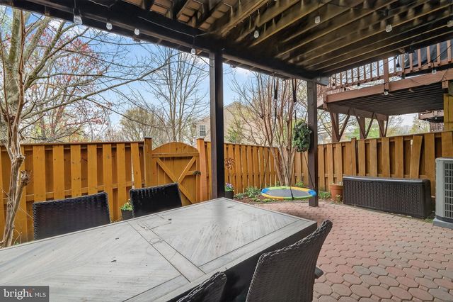 5153 BALLYCASTLE CIR, Alexandria, VA 22315