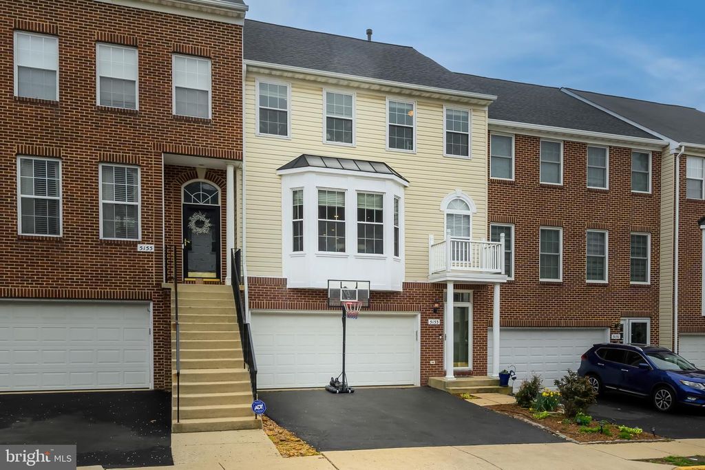 5153 BALLYCASTLE CIR, Alexandria, VA 22315