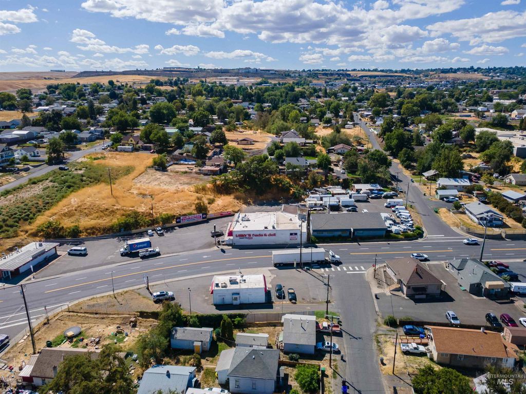 2414 E Main Street, Lewiston, ID 83501 photo 8