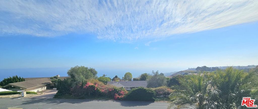 34 Oceanaire Drive, Rancho Palos Verdes, CA 90275