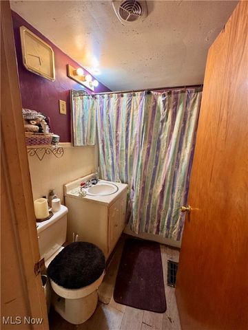 836 Main Street, Bridgeport, OH 43912