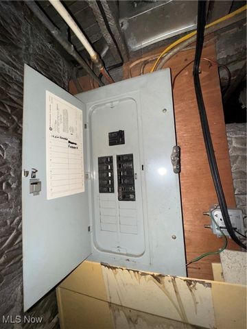 836 Main Street, Bridgeport, OH 43912