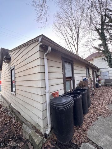 836 Main Street, Bridgeport, OH 43912