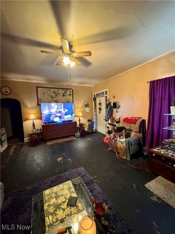 836 Main Street, Bridgeport, OH 43912