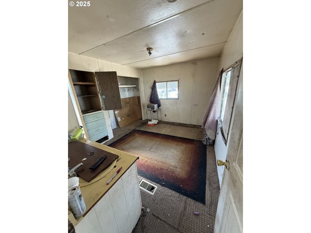 410 BIRCH St, Drain, OR 97435