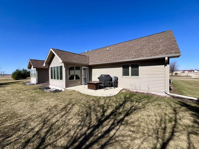 231 Windmill LANE, Walworth, WI 53184