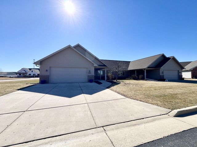 231 Windmill LANE, Walworth, WI 53184