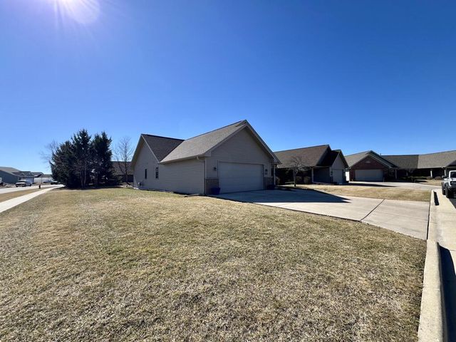 231 Windmill LANE, Walworth, WI 53184