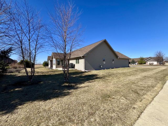231 Windmill LANE, Walworth, WI 53184