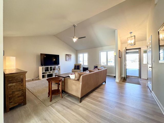 231 Windmill LANE, Walworth, WI 53184