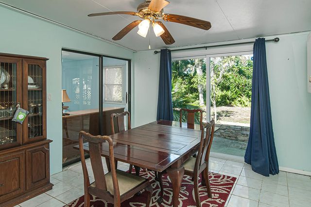 575 Acacia Road, Vero Beach, FL 32963