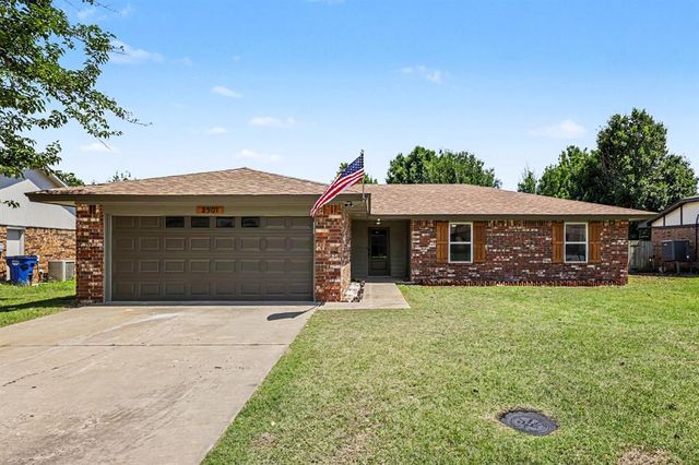 2501 S Miles Avenue, El Reno, OK 73036