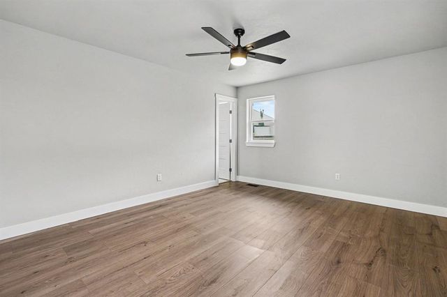 2501 S Miles Avenue, El Reno, OK 73036
