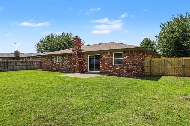 2501 S Miles Avenue, El Reno, OK 73036