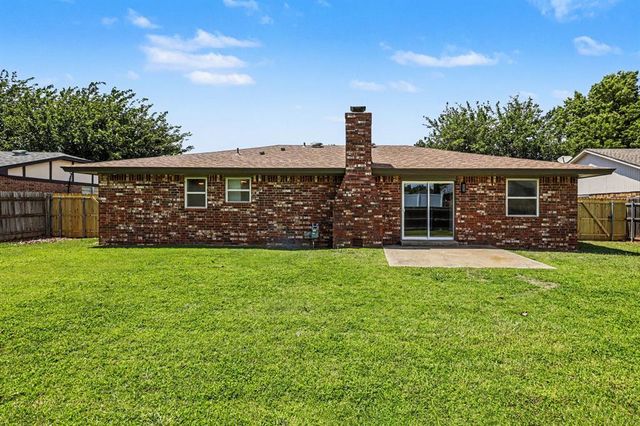 2501 S Miles Avenue, El Reno, OK 73036