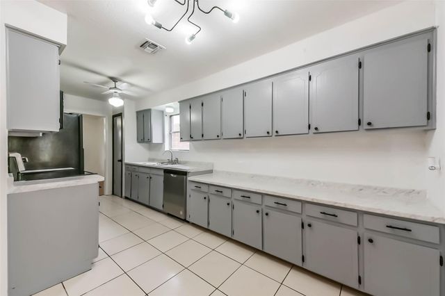 822 N Kaufman Drive, Deer Park, TX 77536