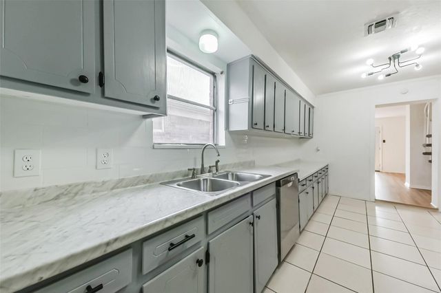 822 N Kaufman Drive, Deer Park, TX 77536