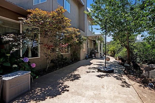 3505 Lambeth Dr, Rescue, CA 95672