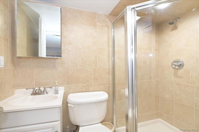 264 N Boston Avenue, Massapequa, NY 11758