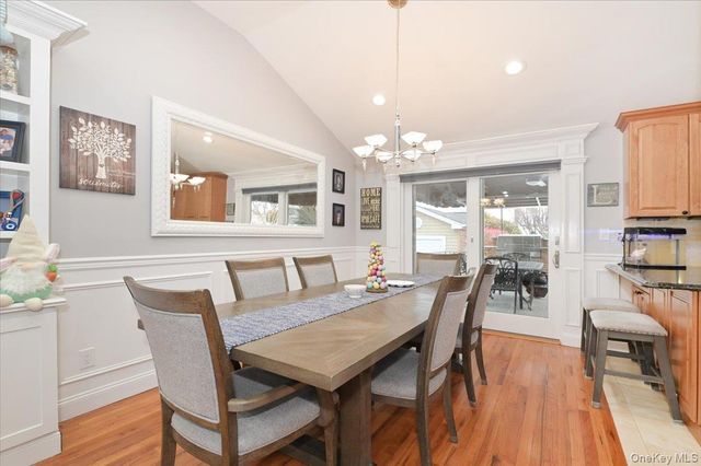 264 N Boston Avenue, Massapequa, NY 11758