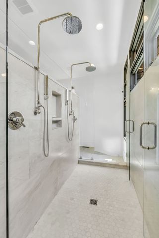 6449 Fleetwood Dr, Nashville, TN 37209