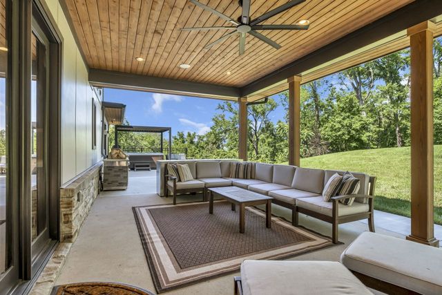 6449 Fleetwood Dr, Nashville, TN 37209