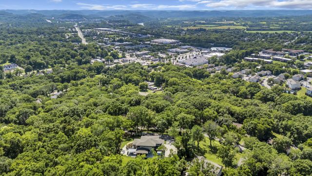 6449 Fleetwood Dr, Nashville, TN 37209