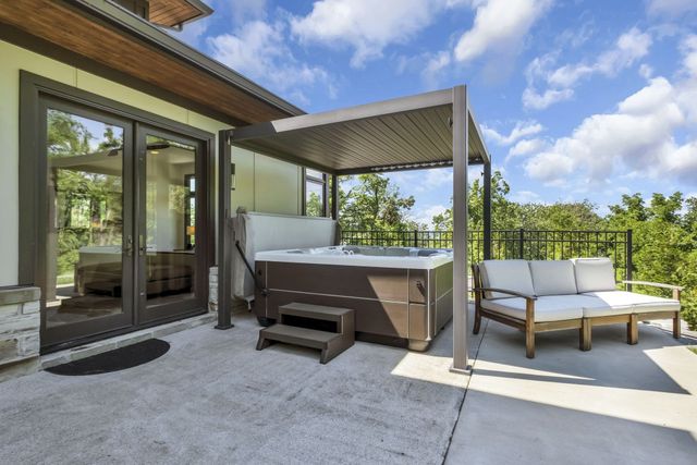 6449 Fleetwood Dr, Nashville, TN 37209
