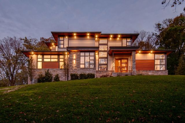6449 Fleetwood Dr, Nashville, TN 37209