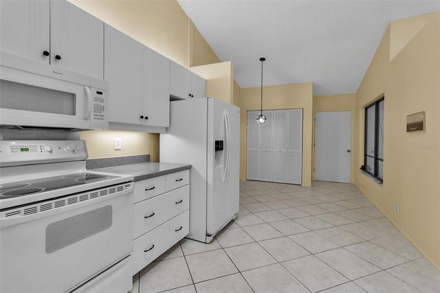 7935 WOODPOINTE COURT 21, Sarasota, FL 34238