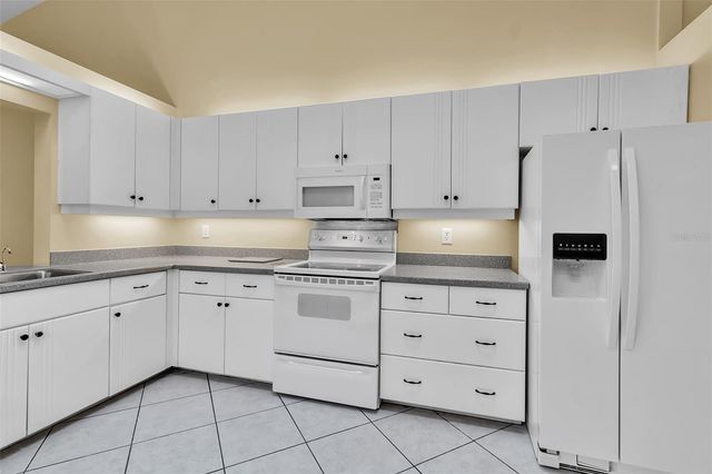 7935 WOODPOINTE COURT 21, Sarasota, FL 34238