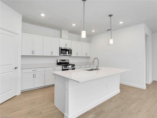 19097 Hinkley DR, Estero, FL 33928