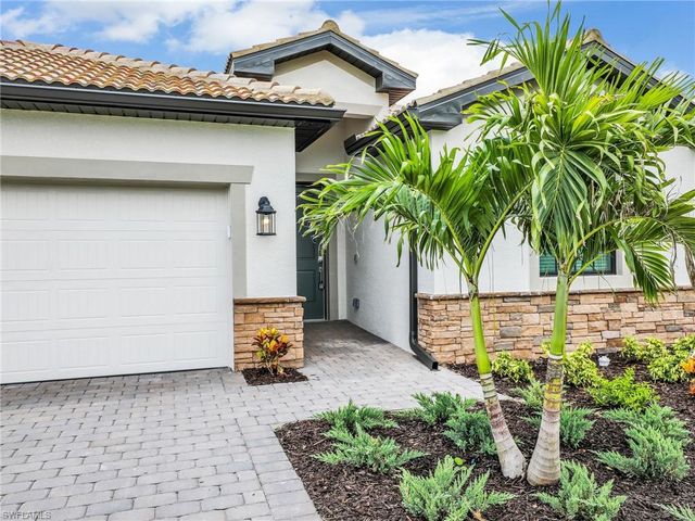 19097 Hinkley DR, Estero, FL 33928