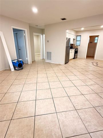 4851 SW 28th Ter 1, Dania Beach, FL 33312