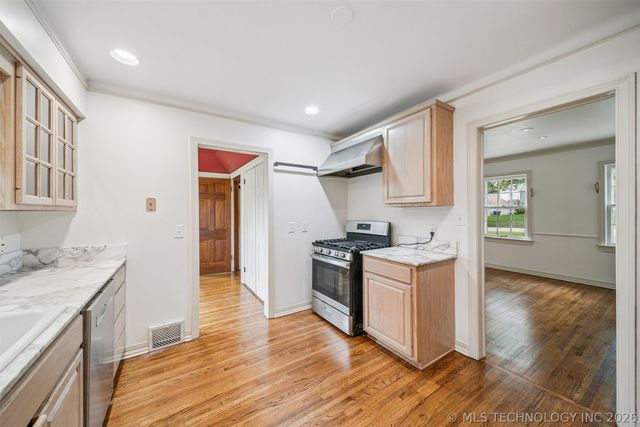 2429 E 22nd Place, Tulsa, OK 74114