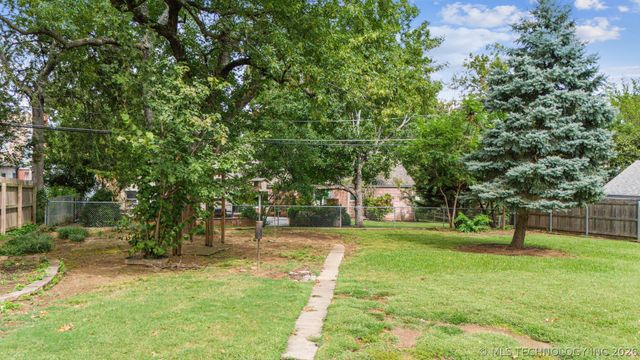 2429 E 22nd Place, Tulsa, OK 74114