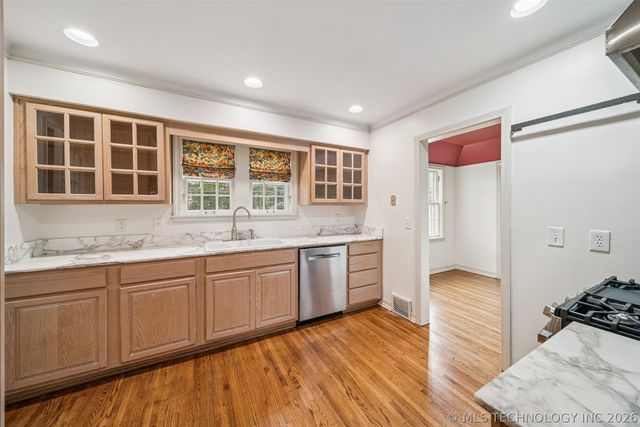 2429 E 22nd Place, Tulsa, OK 74114