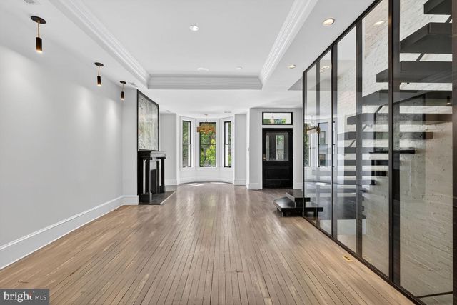3019 DENT PL NW, Washington, DC 20007
