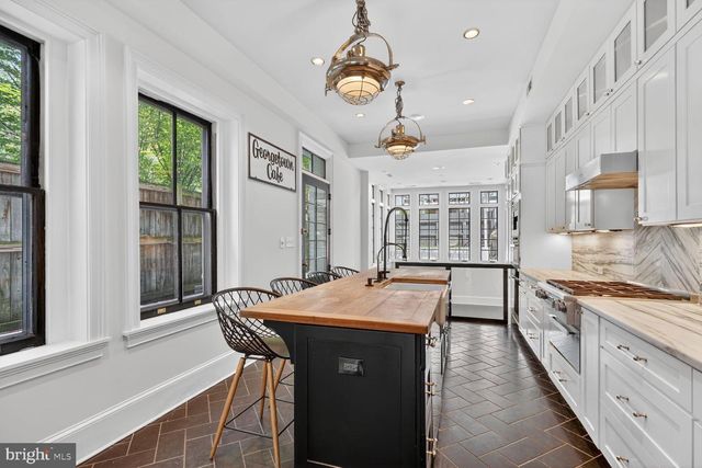 3019 DENT PL NW, Washington, DC 20007